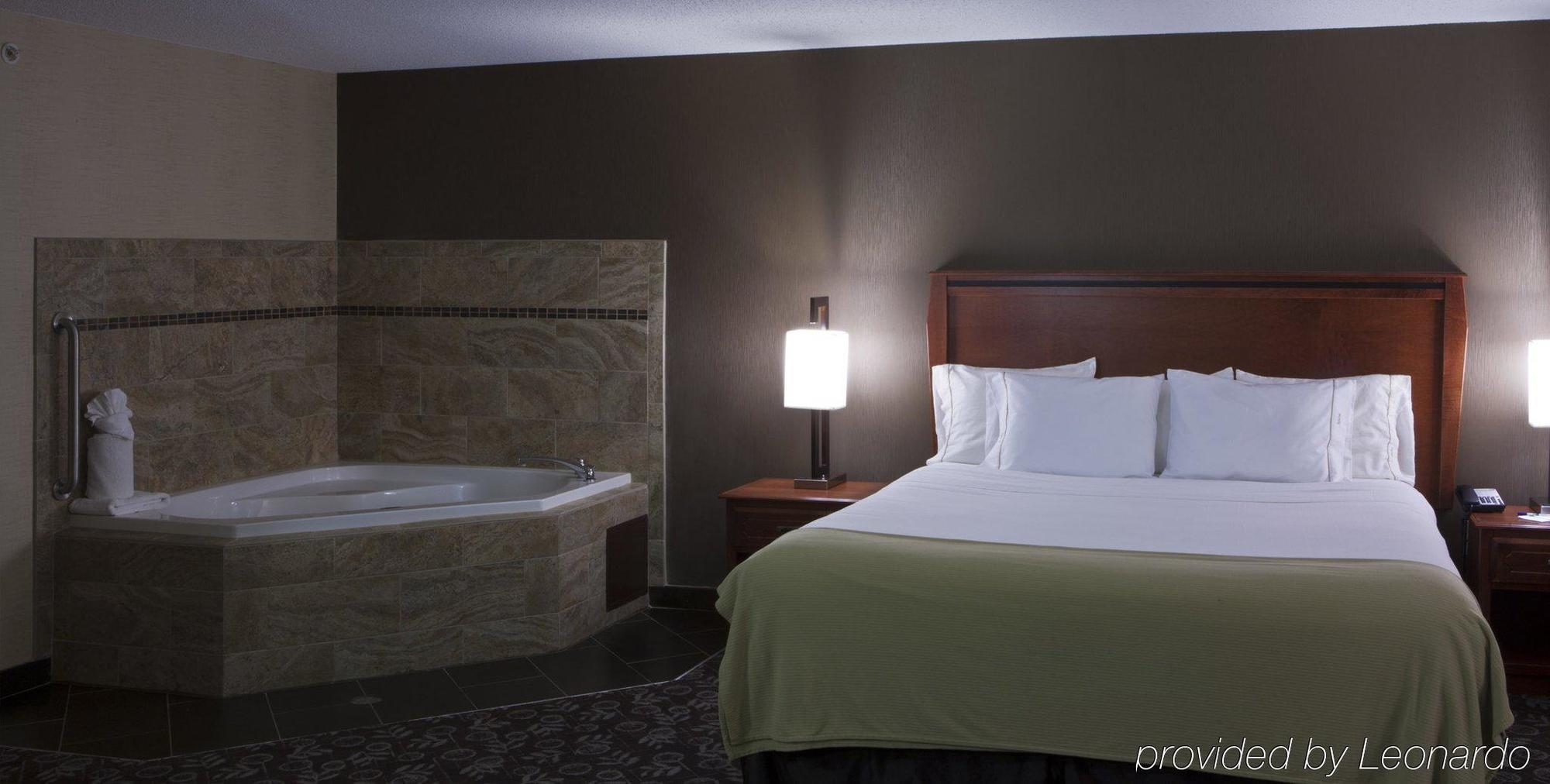 Holiday Inn Express Casper I-25 By Ihg Room photo