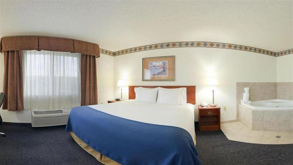 Holiday Inn Express Casper I-25 By Ihg Exterior photo